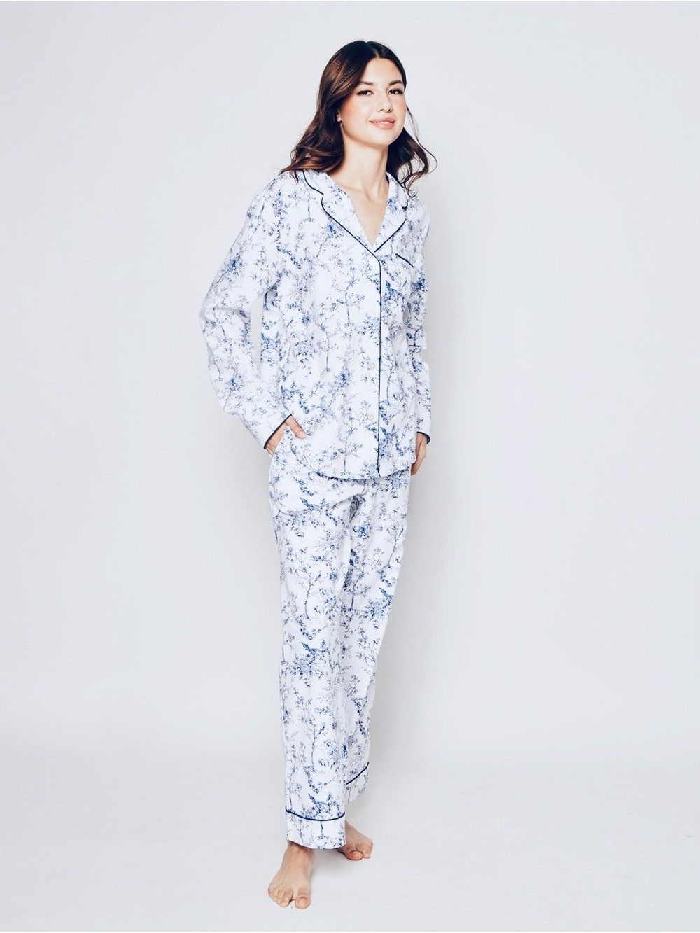 Petite Plume - Women's Twill Pajama Set in Timeless Toile